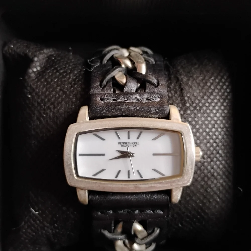 Kenneth Cole Reaction Womens Black Leather and Stainless‎ Steel Band Watch